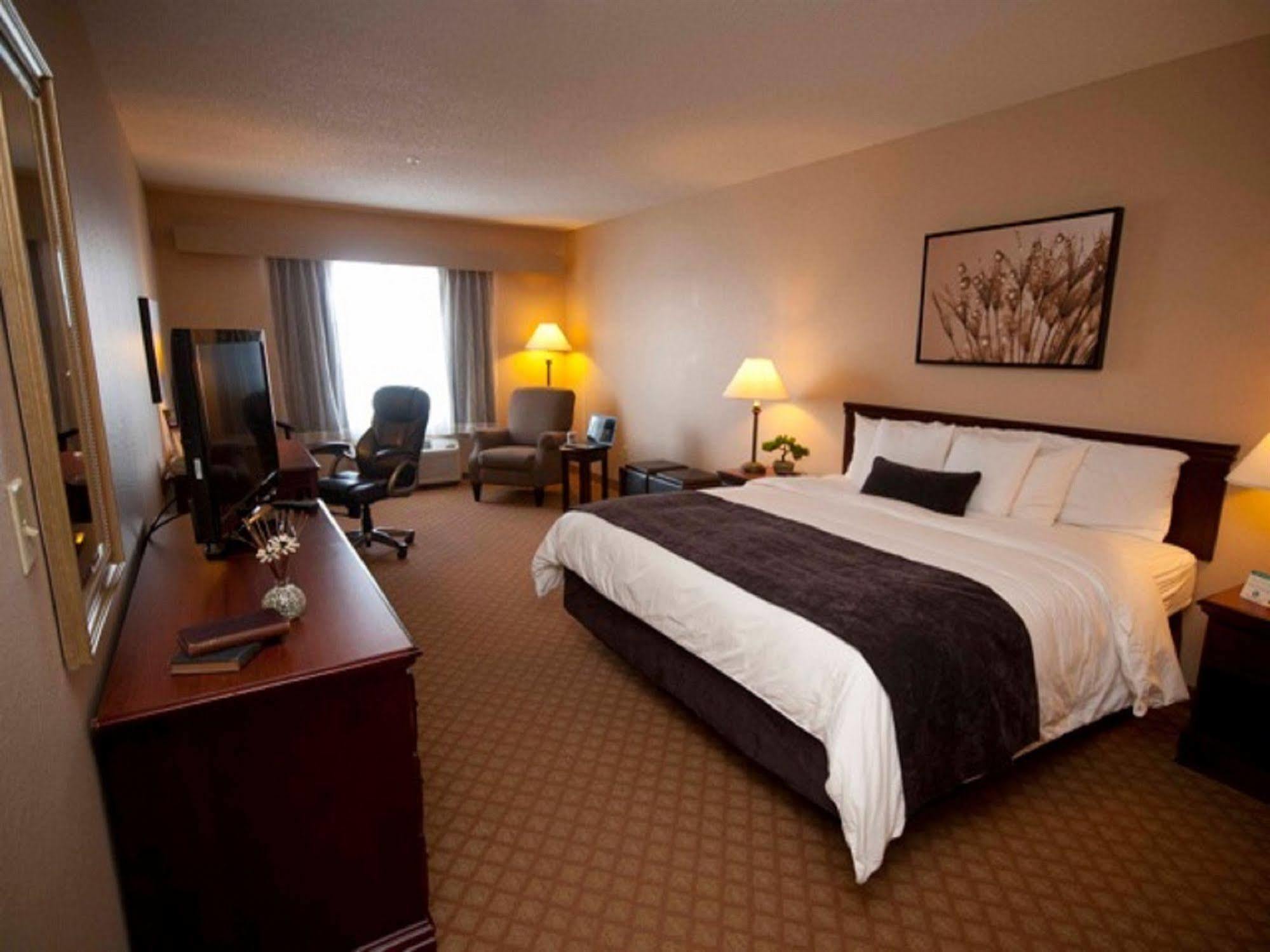 Town & Country Inn And Suites Quincy Exterior foto